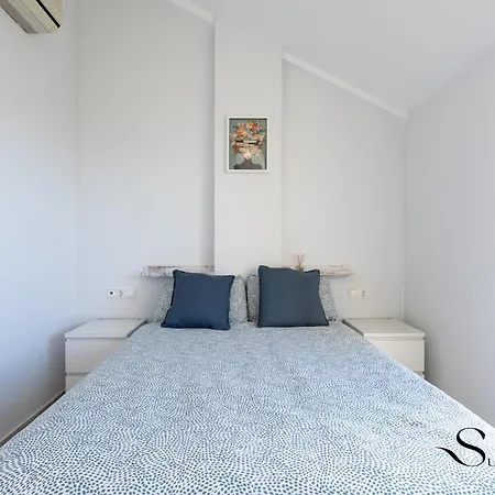 3-bed Seaview Escape, Pool, Garage, 4 Terraces Holiday home Benalmadena