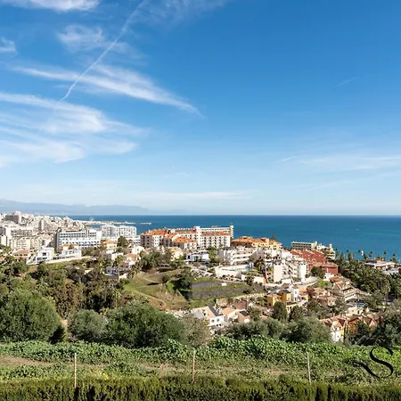 3-bed Seaview Escape, Pool, Garage, 4 Terraces * Benalmadena