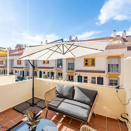 3-bed Seaview Escape, Pool, Garage, 4 Terraces *