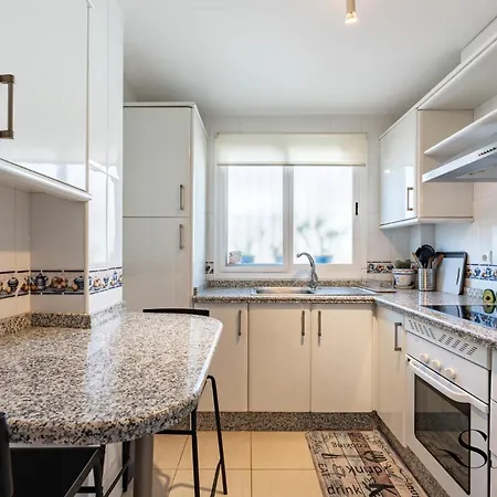 3-bed Seaview Escape, Pool, Garage, 4 Terraces
